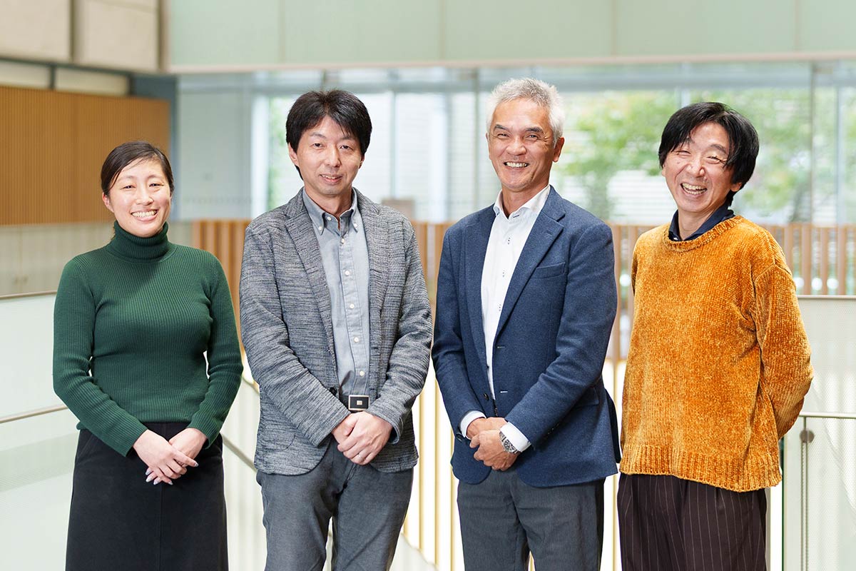 写真左から村岡、林田、安藤、金川