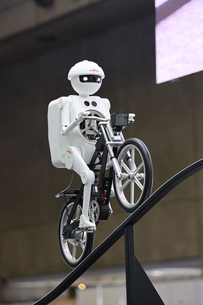 Image 3 of MURATA BOY demonstration